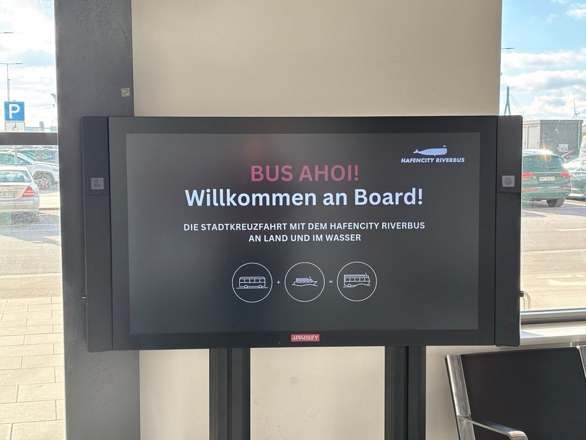 Hamburg Cruise Center - Screen 1 - 55 Off-Boarding 3